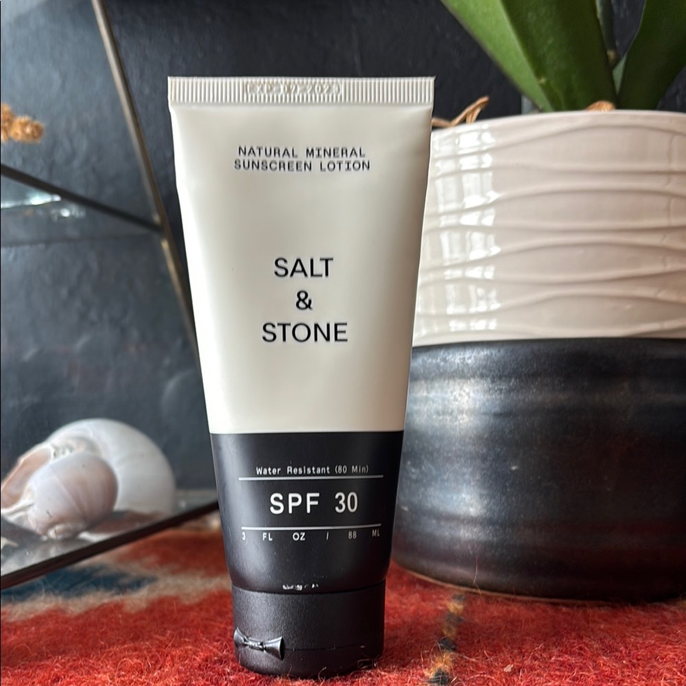 SPF 30 White Matte Sunscreen